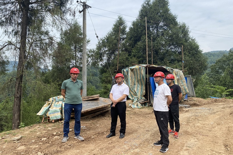 ºúÏÔÃ÷´ø¶Óµ½ÔÚ½¨ÏîÄ¿¿ªÕ¹½ÚǰÄþ¾²¼ì²é