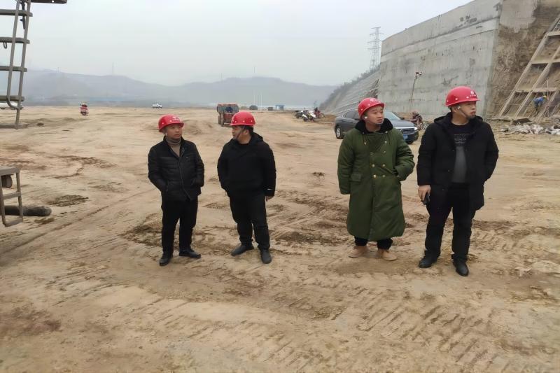 ����ΰ���ӽ���Ԫ����ǰ�������