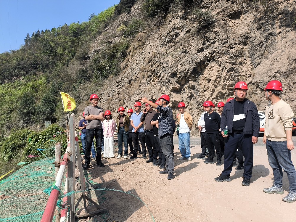 ��ѧ���������¶��У�������ʱ�������ǲ�������֯��չ��Ŀ���㼼�����������˶�