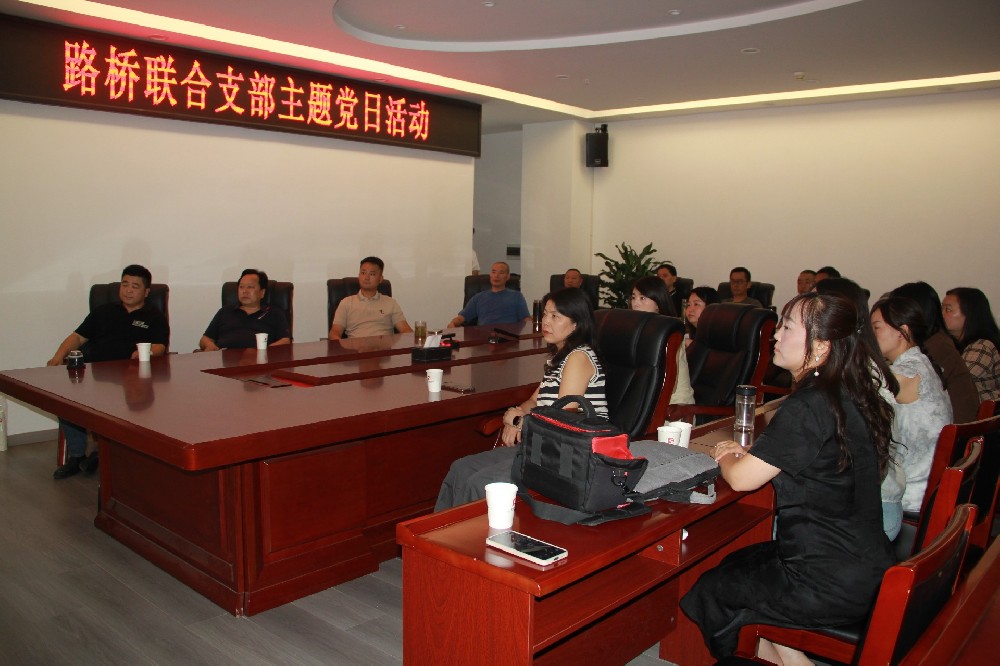 ������ʷ������δ��ح������ʱ�������ǲ�����֧����չԢĿ�����ı����⵳���˶�